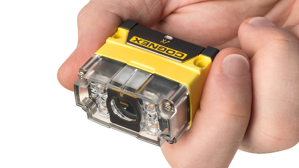 dm70-hand.jpg